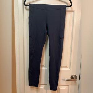 Lululemon wunder train high rise with pocket. Size 6